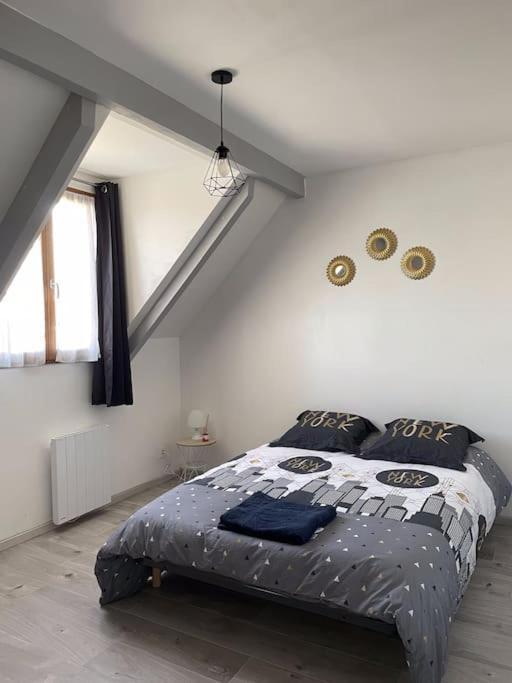 Maison Mitoyenne Avec Cour + Parking Sainte-Savine Kültér fotó
